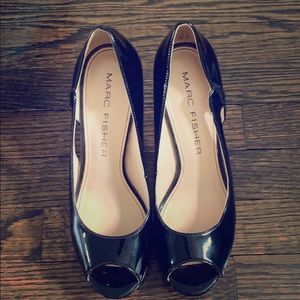 Marc Fisher Platform Pumps